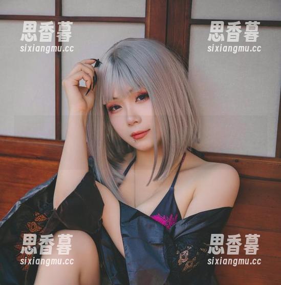 末夜787与女孩：不说那么多，我们来说说这些绝美的cos作品吧。