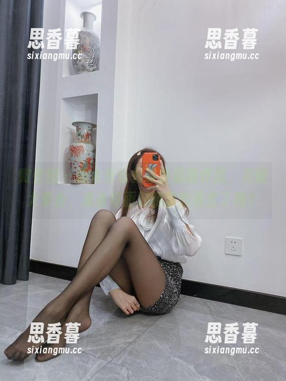 微密圈 - 杨大乐乐很靠谱最新作品，美腿大集合，准备好面对腿部的暴击了吗？