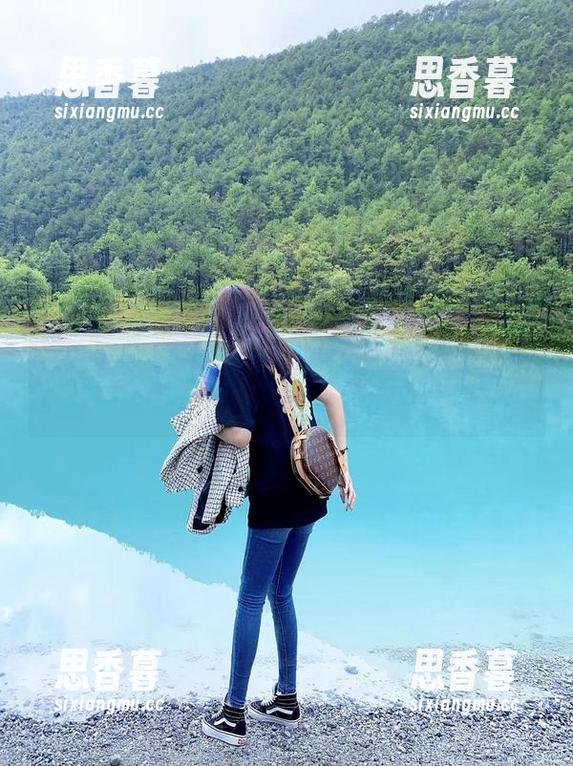 微密圈 - 白衬衫里的林子琳喵：她会不会一直在这儿？我都不舍得眨眼。