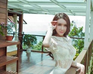 果团网 - 周妍希，温柔的私拍资源给我种草了，服气了，值得收藏，哈哈。