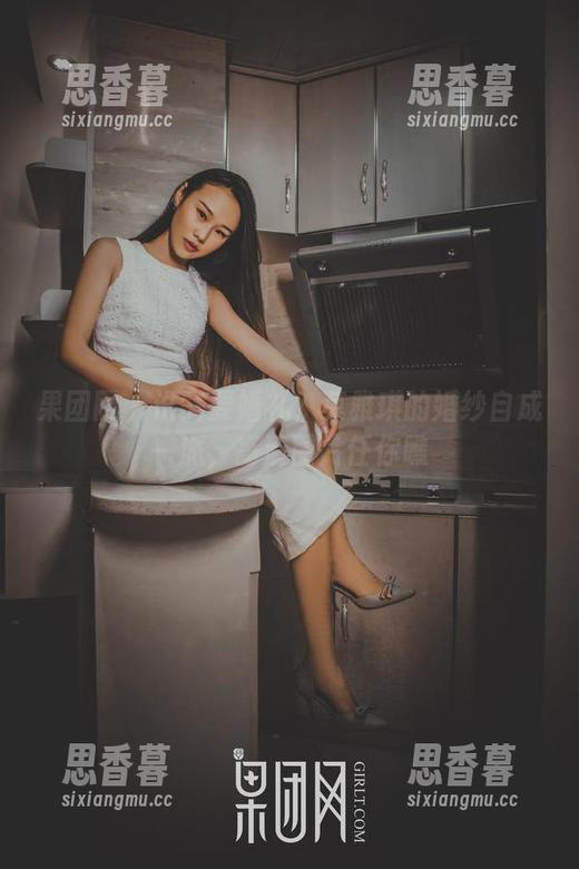 果团网 - 谁需要婚礼？莫雅琪的婚纱自成一派，高清图片任你瞧