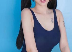 果团网 - 更新了!龚玥菲在天台上的放空时光,原图里的随性超迷人。