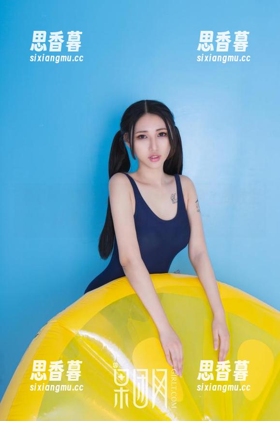 果团网 - 更新了！龚玥菲在天台上的放空时光，原图里的随性超迷人。