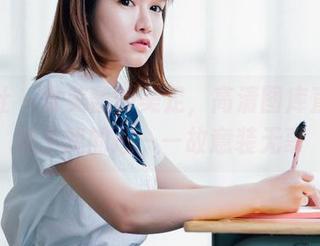 波萝社 - 夏美酱的美足，高清图库直接俘获了我的心——故意装无辜