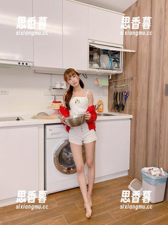 看泥泥汝的兔女郎私拍，感觉今晚的月光都有些撒娇！