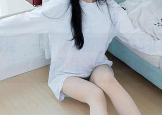 物恋传媒 - 一朵花的原图：佳琪在线盛放，连风都止不住想闻香的劲儿！