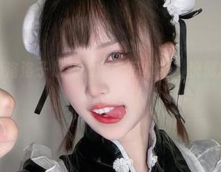 赶紧看！狐洛洛子最新的肉丝写真集，貌似加了一点小辣！