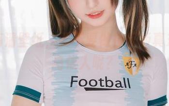 一卷高清壁纸，要不要做神乐坂真东的小鸟依人呢？