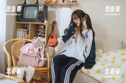 梦中的女仆——神沢永莉大厨特供，短款厨房资源调料随你拿！