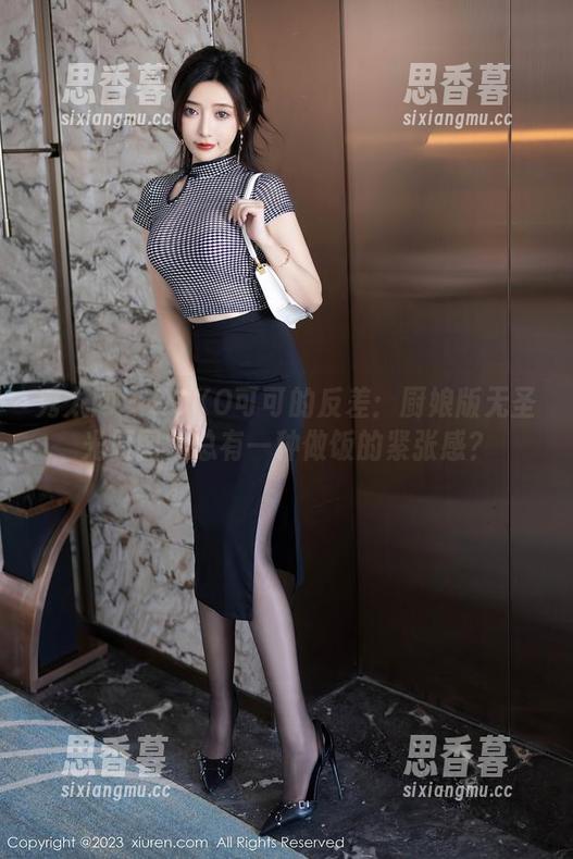 秀人网 - KOKO可可的反差：厨娘版无圣光原图，总有一种做饭的紧张感？
