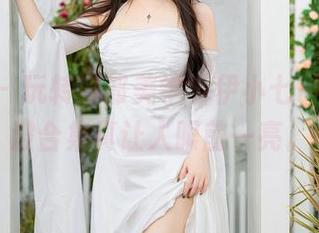 秀人网 - 玩转脚部美学，伊小七MoMo这波合集真让人眼前一亮。