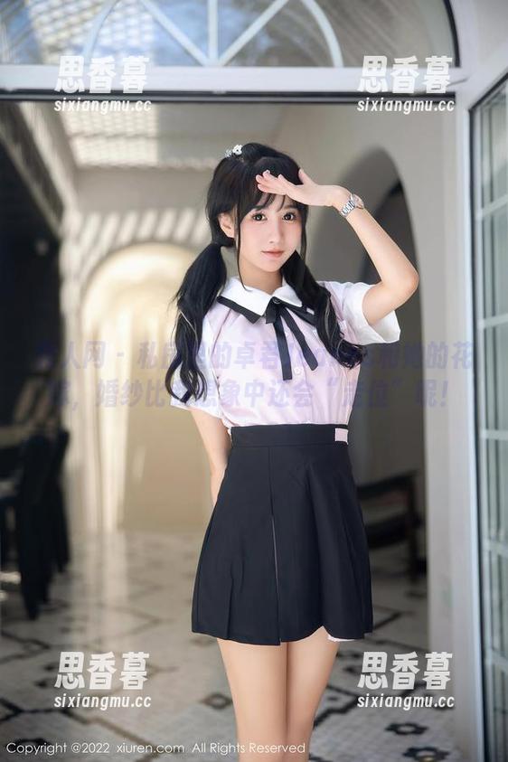 秀人网 - 私房里的卓君Jeanes和她的花嫁，婚纱比我想象中还会“走位”呢！