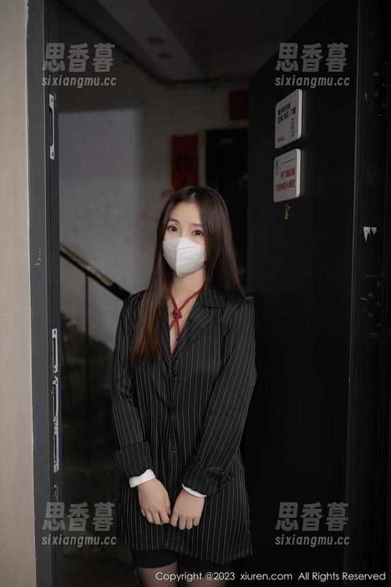 秀人网 - 吃白菜的vi菜菜和她的白衬衫：原图中藏着的种种无法言明