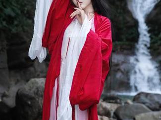 秀人网 - 女友作品分享：李丽莎的自拍技巧，我只能默默跪服。