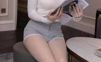 秀人网 - 李宓儿又来了,内衣写真集更新啦,让你偷得浮生半日闲