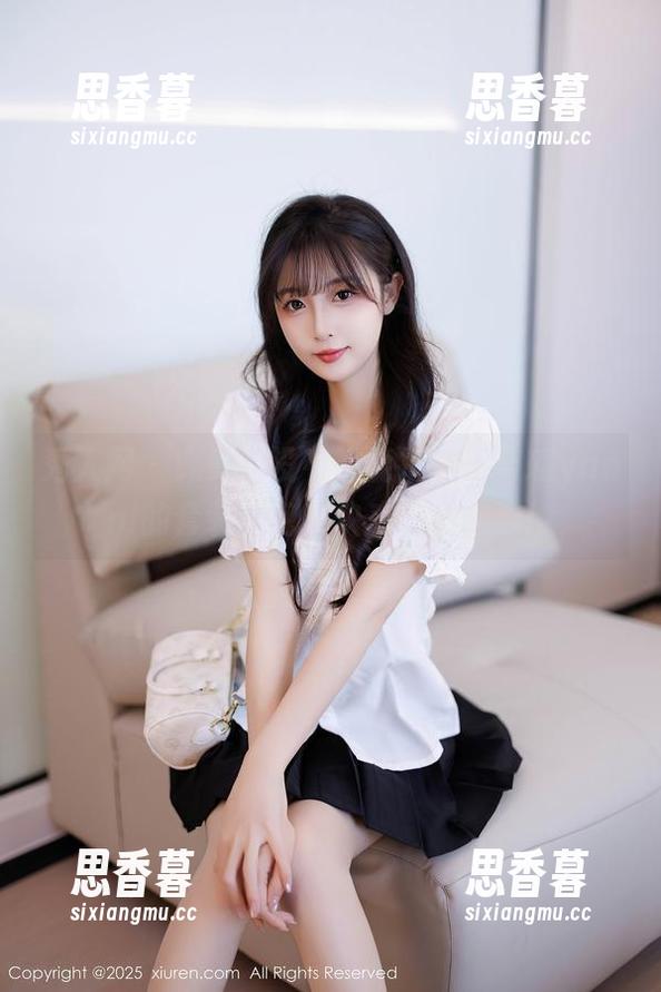秀人网 - 究竟有没有人能抵挡王馨瑶yanni的套装图包？快来下载瞧瞧！