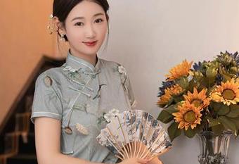 秀人网 - 无圣光里的田冰冰：这剧情宛如微微抖动的蜡烛，直勾人心。