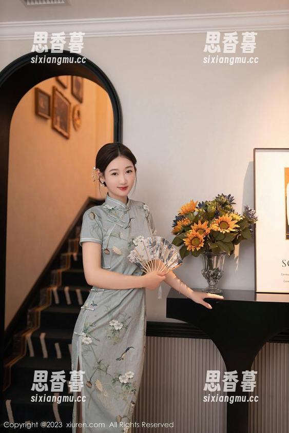 秀人网 - 无圣光里的田冰冰：这剧情宛如微微抖动的蜡烛，直勾人心。