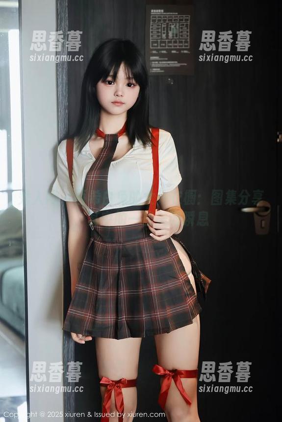 秀人网 - 西希白兔的女仆衣橱：图集分享，其中的一些美好瞬息