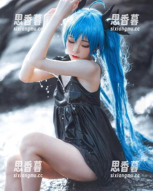 这些绮太郎黑丝套装全套图片，每一张都像在撩我的心，哎...