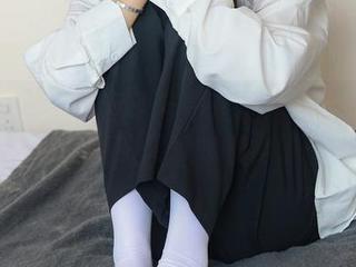 绮梦摄影 - 在运动与静止之间：子涵在线高清，突然又想吃零食了……