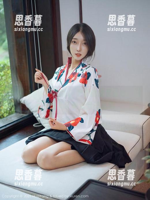 花漾show - SOLO-尹菲的泳装图包，只有在这儿才能体会的惬意