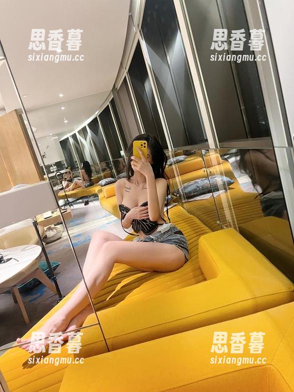 微密圈 - 在线打卡葛征黑丝诱惑，资源库我已囤货！