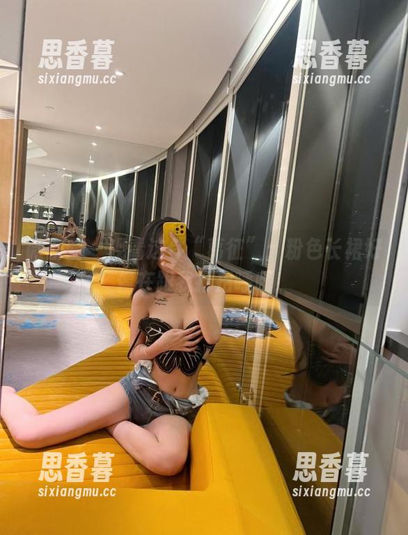 微密圈 - 观看这件“葛征”：粉色长裙好像在跟我打招呼哦！