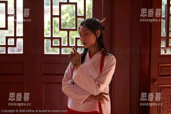 蜜桃社 - 这张图片中的花嫁，谢芷馨Sindy比我婚礼上的发型师还厉害，原图献上！