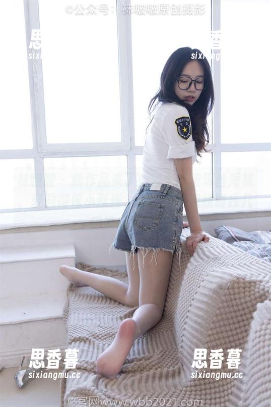 袜啵啵 - 新作品来了！稚予的玻璃丝短袜，轻盈得像小狐狸，抓住我的视线时我几乎没反应过来。