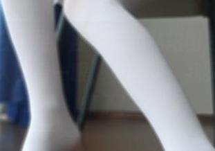 这款蓝白围裙，西尔酱的私拍图包绝对让对面的人多看一眼，关键是，我又饥肠辘辘了！