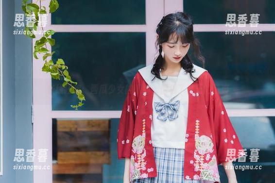 在线狂欢：西瓜少女的眼镜，像极了夏天的清爽