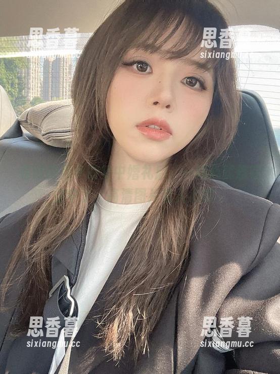 看过闪月半的梦中婚礼后，一颗心就悬在空中了，高清图片直入心扉。