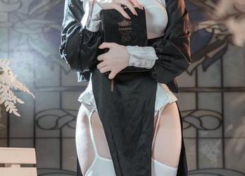 阿九从不咕咕的居家写真?谁需要?反正我不care,下载来看看就好。