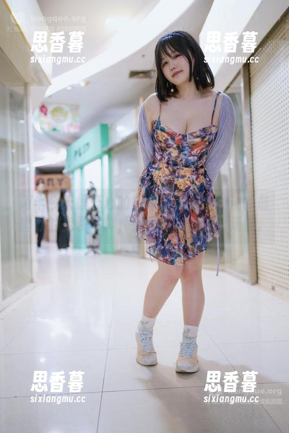阿半今天很开心的厨娘奇观：你见过的最幽默的免费写真，头顶萝卜还欠个汤锅。