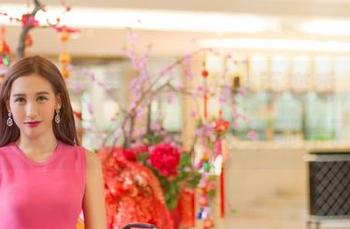 青豆客 - 今日更新：Elise百变秀，看看谭晓彤的女神灵感又飞到哪儿了？