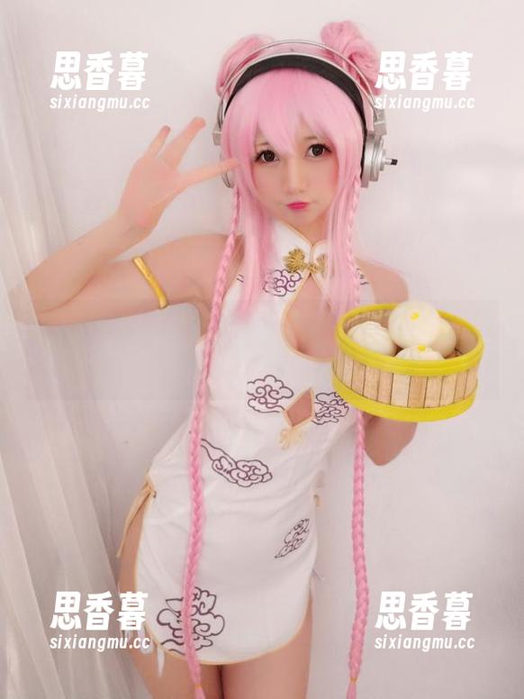 魔物喵nigisa的最新写真就像空气：透明又无处不在！